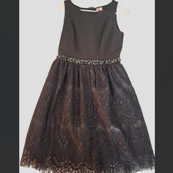 Alya Black Lace Dress with Beaded Belt - Juniors Size Small - Picture 1 of 2